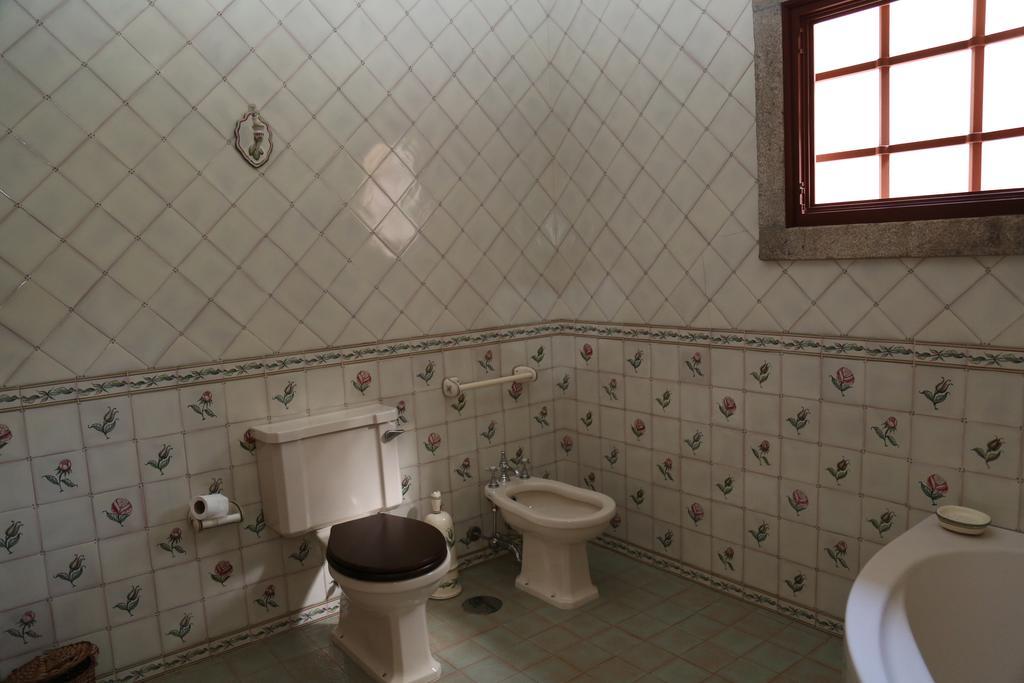 Quinta Dos Castanheiros Bed And Breakfastポンテ・デ・リマ 部屋 写真