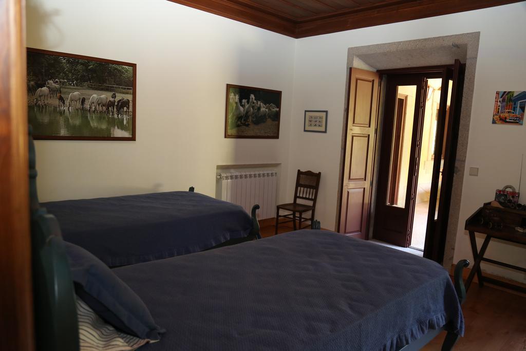 Quinta Dos Castanheiros Bed And Breakfastポンテ・デ・リマ 部屋 写真
