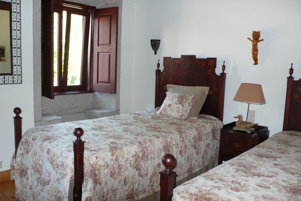 Quinta Dos Castanheiros Bed And Breakfastポンテ・デ・リマ エクステリア 写真